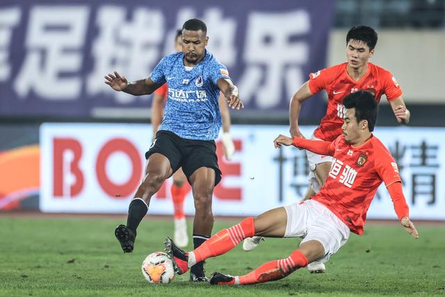 女子前十：柳鲑澜飙升到第三 山下美梦有第六